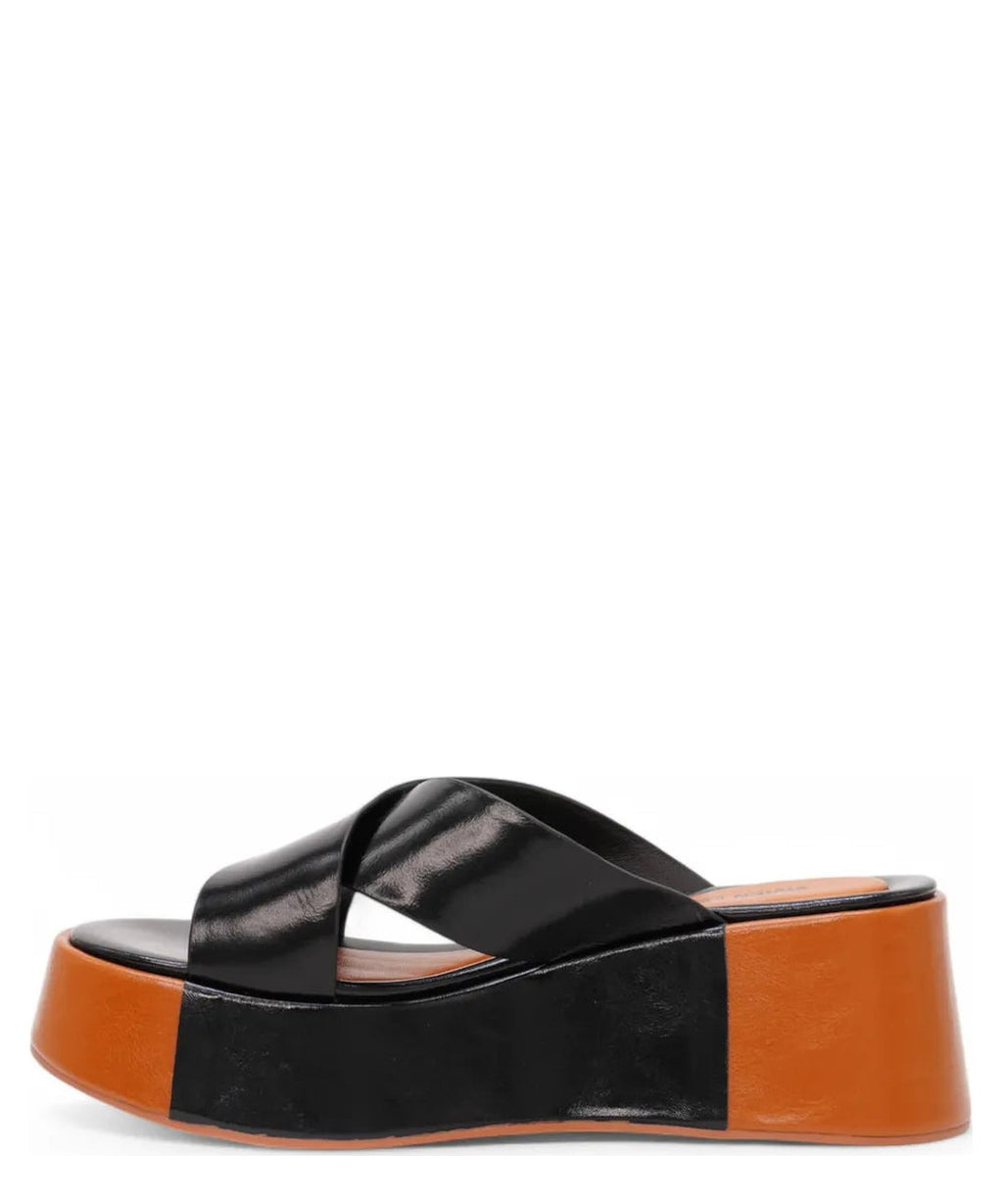 Sandalo in Pelle con Fasce ad Incrocio-Vivien Lee-Sandali-Vittorio Citro Boutique