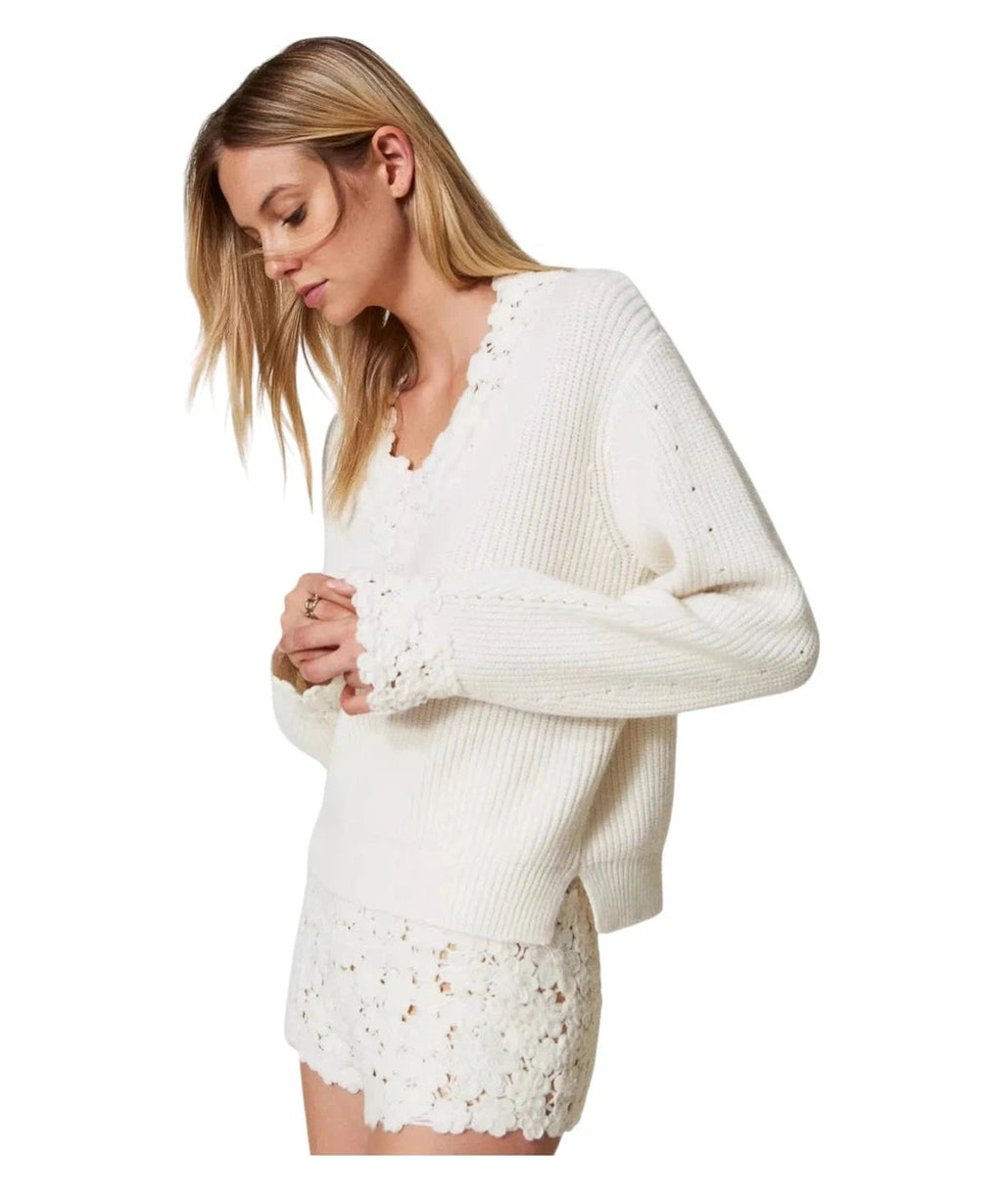 Maglia in Misto Lana con Ricamo Floreale a Crochet-Twinset-Maglieria-Vittorio Citro Boutique