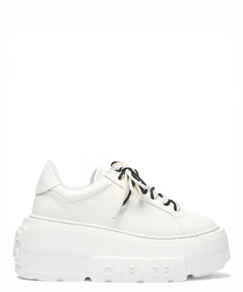 Baskets Casadei Nexus en cuir avec semelle compensée et lacets contrastants