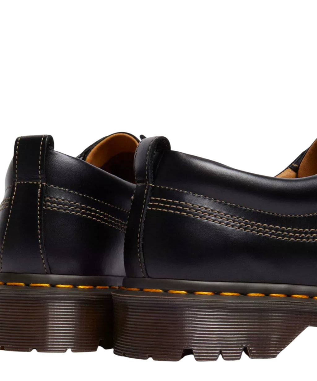 Dr. Martens Moc Toe Chaussures en Cuir Aniline