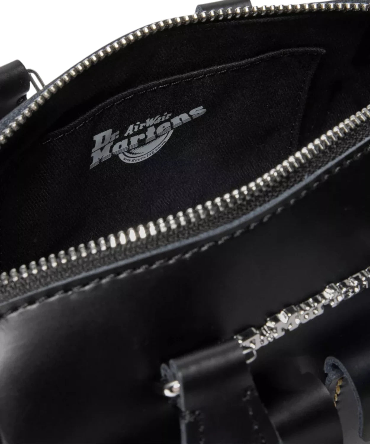 Mini Borsa Dr. Martens in Pelle Kiev con Manici e Tracolla