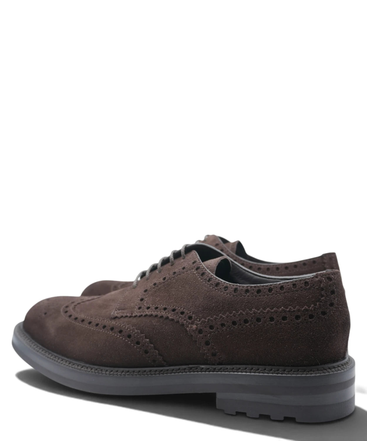 Stringata Brogue Uomo in Camoscio Testa di Moro