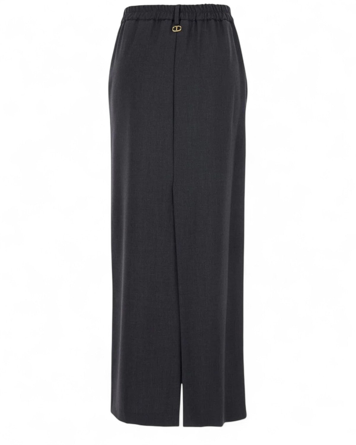 Gonna Twinset a Doppia Set con spacco posteriore e fascia elastica, dettaglio logo dorato. Design raffinato per outfit donna FW26.