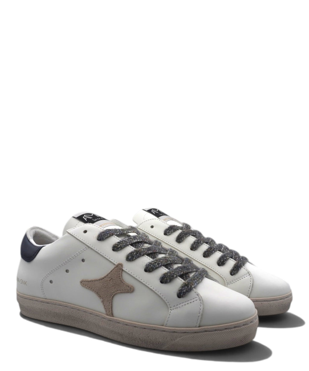 Baskets Homme AMA Brand 4715 SNK avec détails contrastés