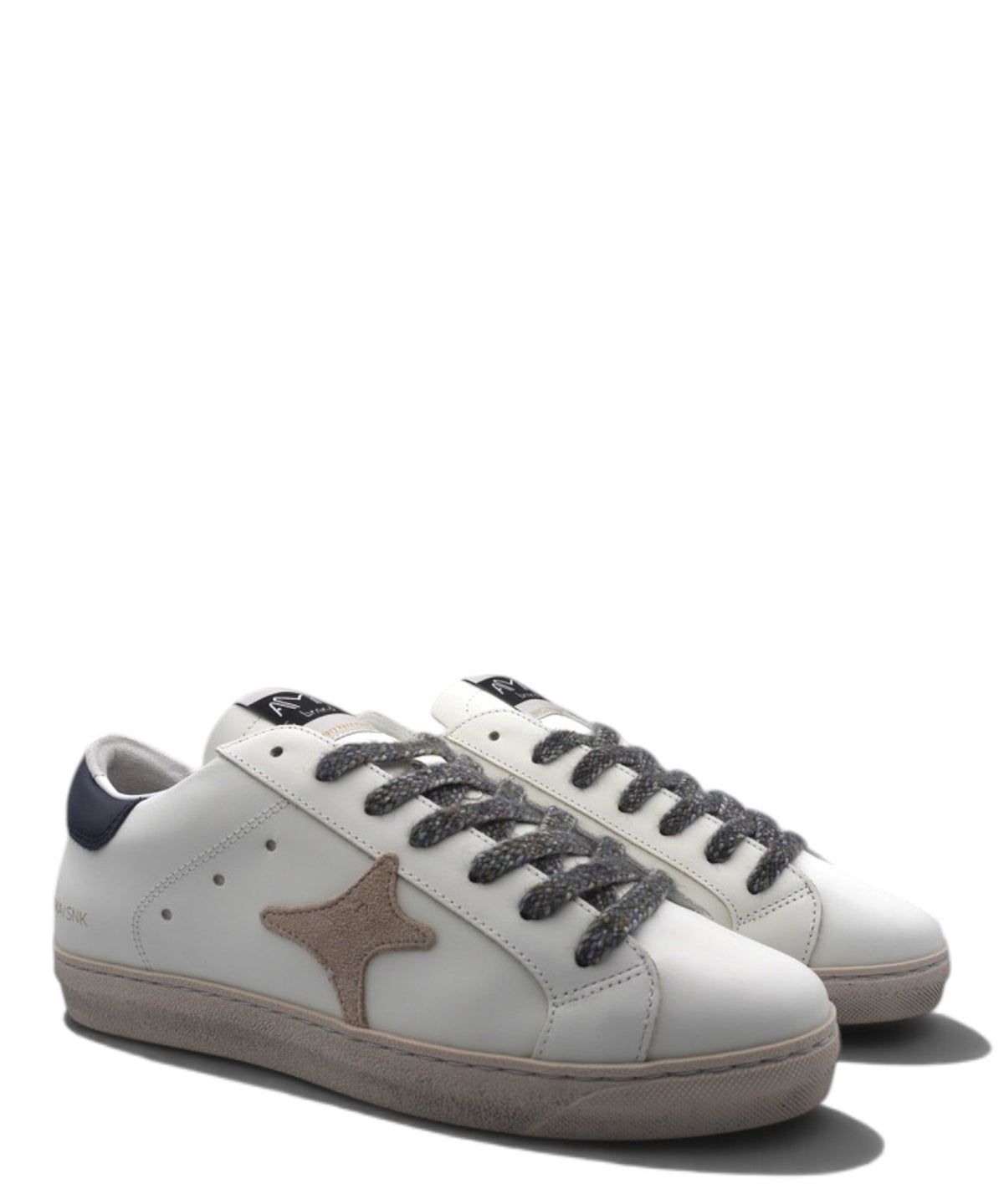 Baskets Homme AMA Brand 4715 SNK avec détails contrastés