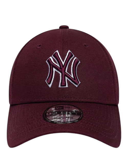 New Era 9FORTY New York Yankees MLB Team Outline