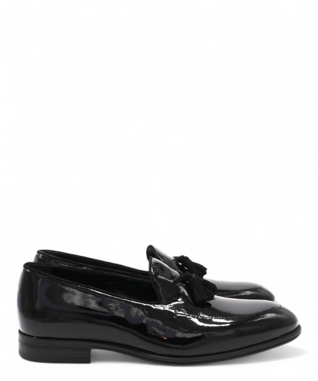 Corvari Mocassins en cuir verni avec pompons