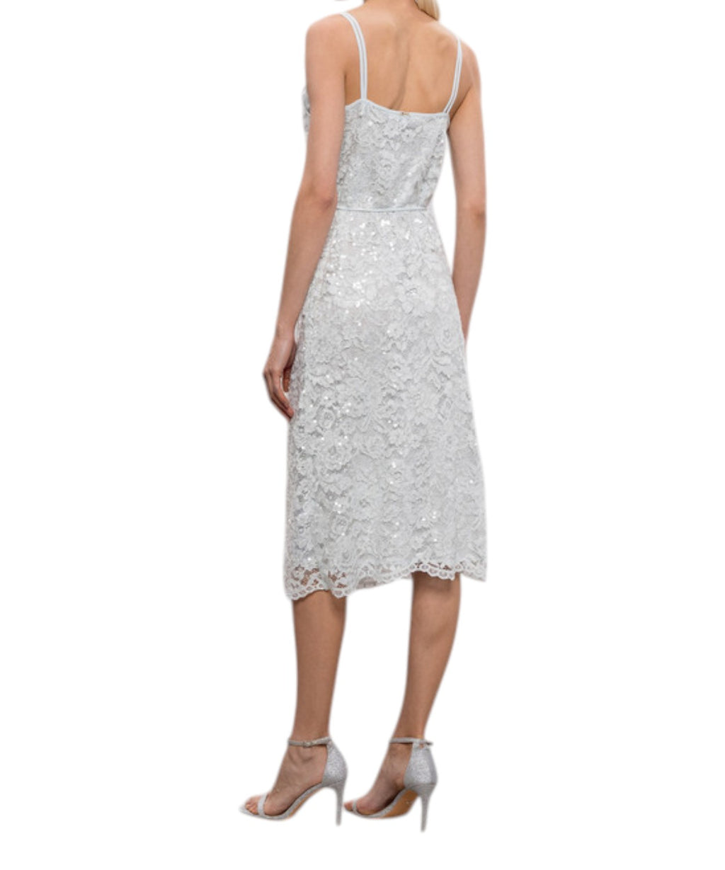 Robe Longuette en Dentelle et Paillettes