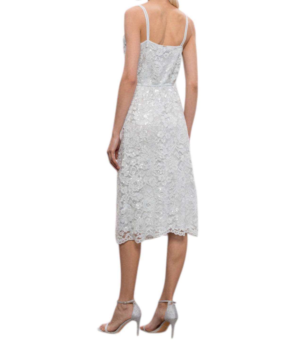 Robe Longuette en Dentelle et Paillettes