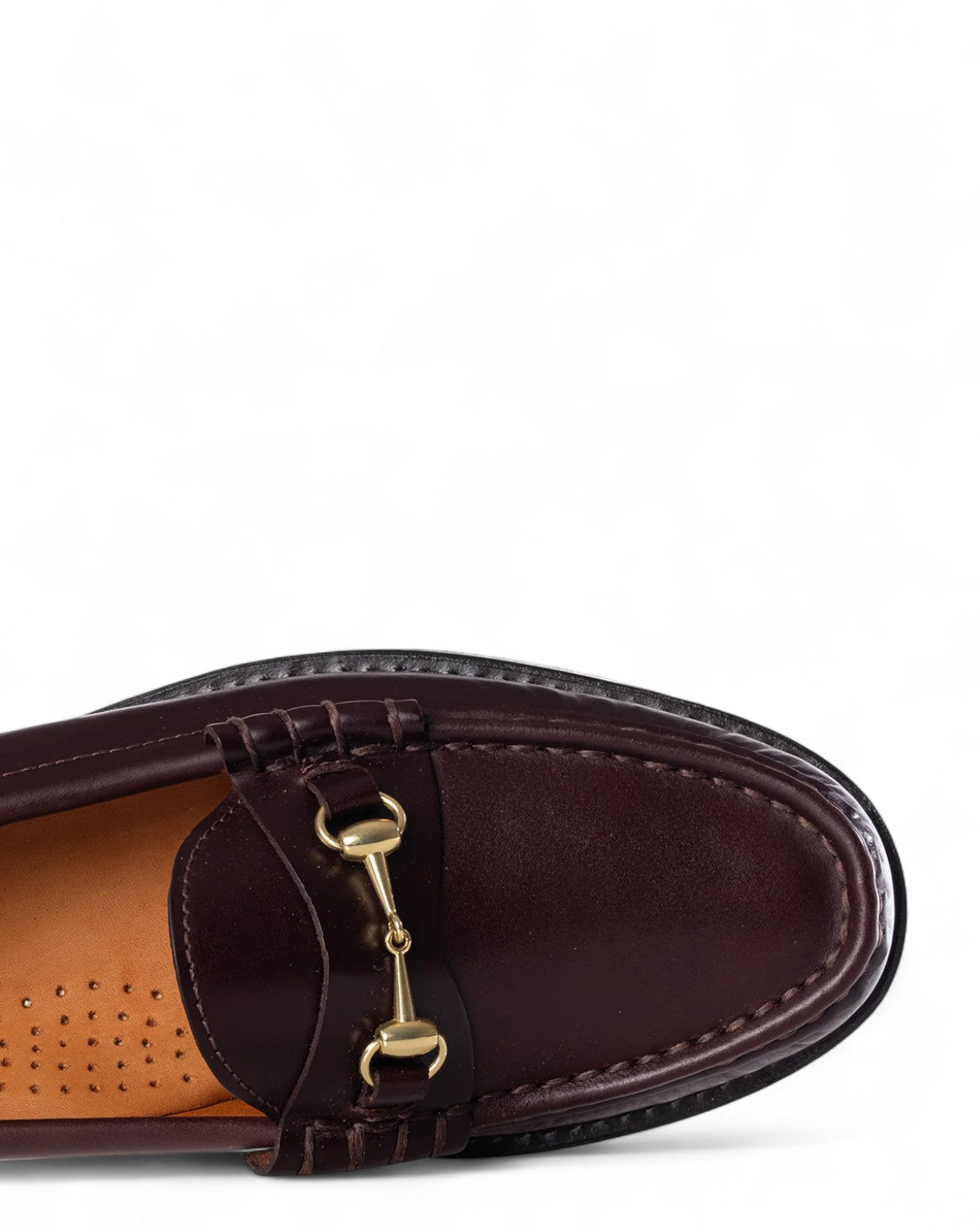 Dettaglio superiore del mocassino donna Joe Modena Citysides in pelle con morsetto dorato e cuciture artigianali, comfort e stile.