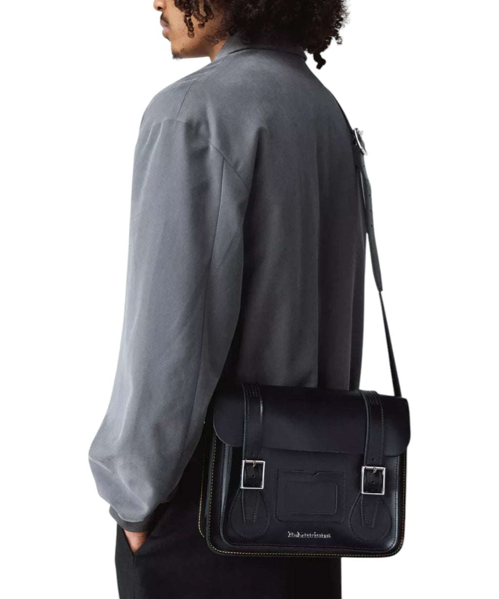 Sac bandoulière Dr. Martens Kiev 28 cm en cuir lisse