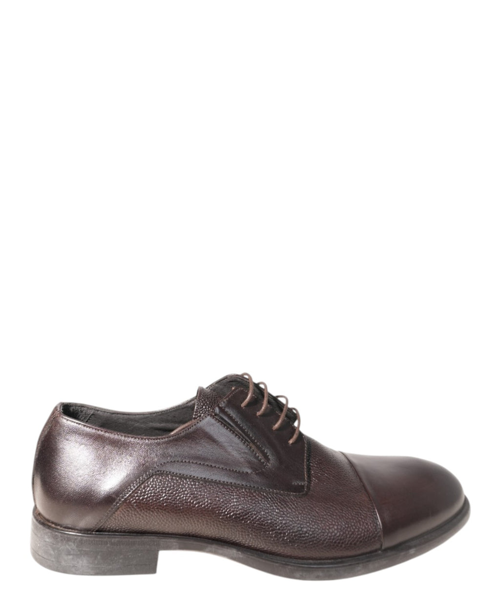 Derbies homme en cuir de veau pour élégance et polyvalence