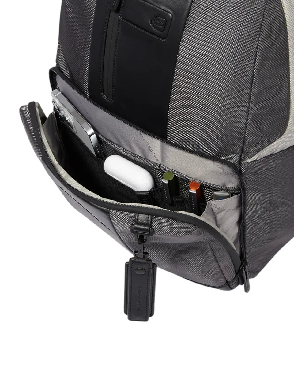 Zaino Porta PC 14" e iPad® in Tessuto Riciclato e Pelle-Piquadro-Zaini-Vittorio Citro Boutique