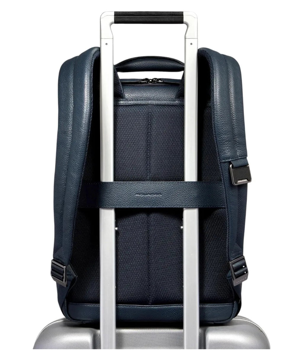 Zaino Uomo Porta PC 14" in Pelle con Protezione RFID e Cavo Antifurto-Piquadro-Zaini-Vittorio Citro Boutique