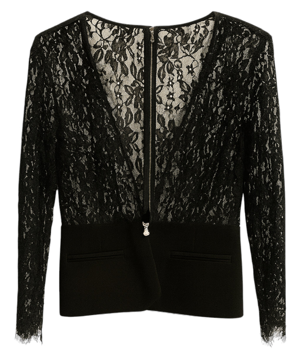 Blouse en dentelle avec col en V