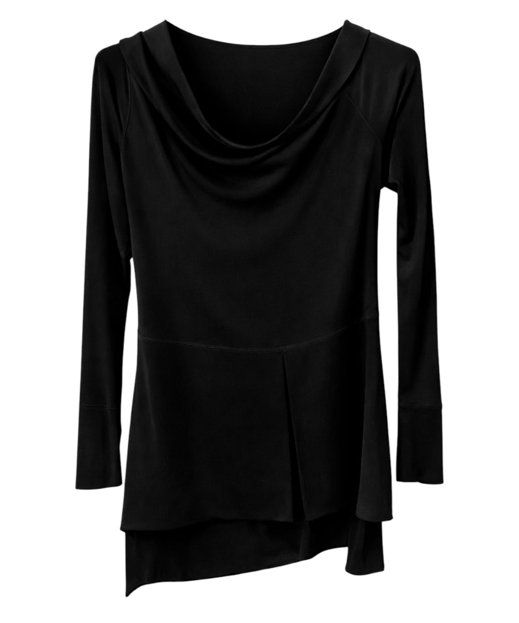 Robe à décolleté doux asymétrique