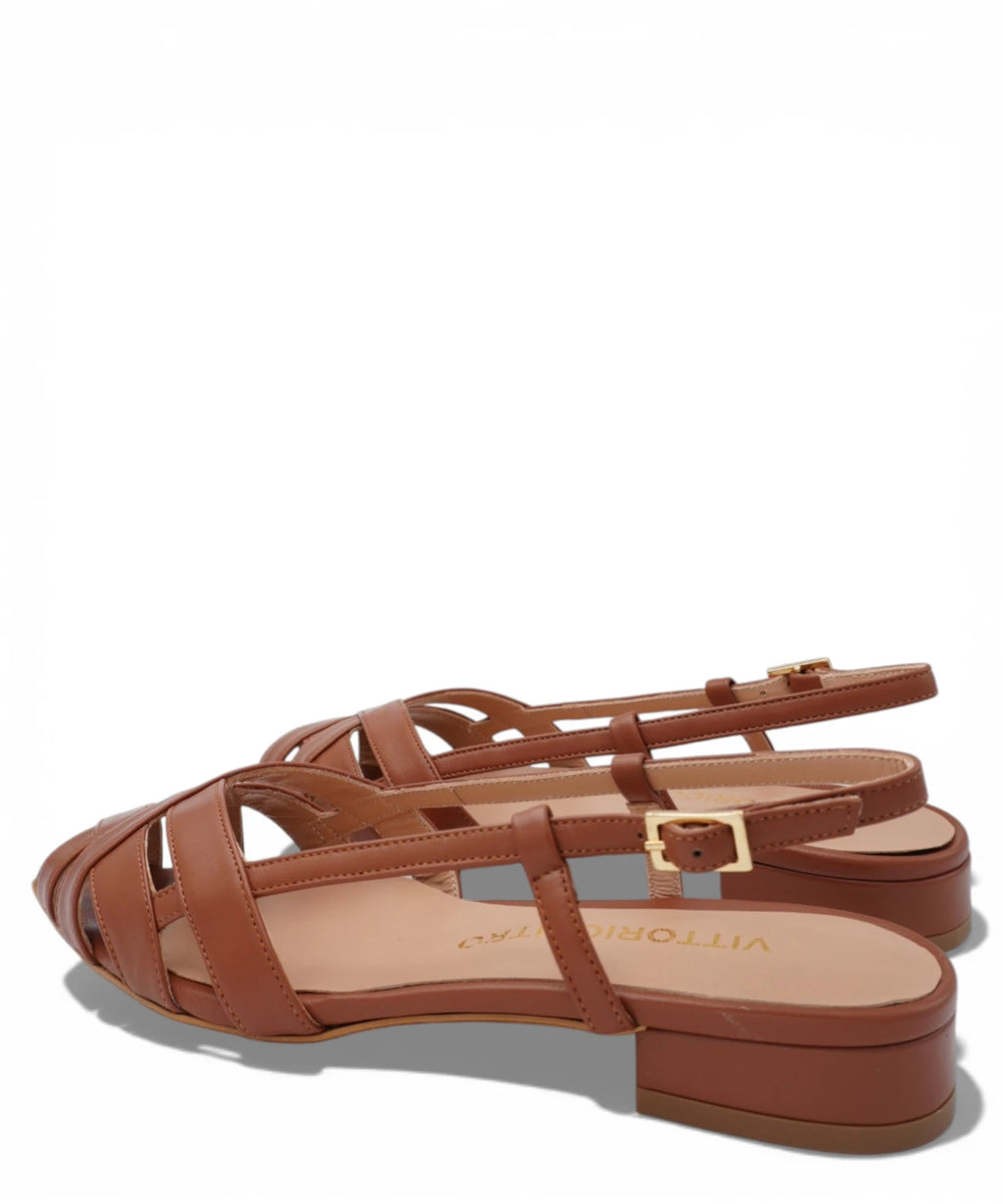 Sandales plates en nappa avec bride