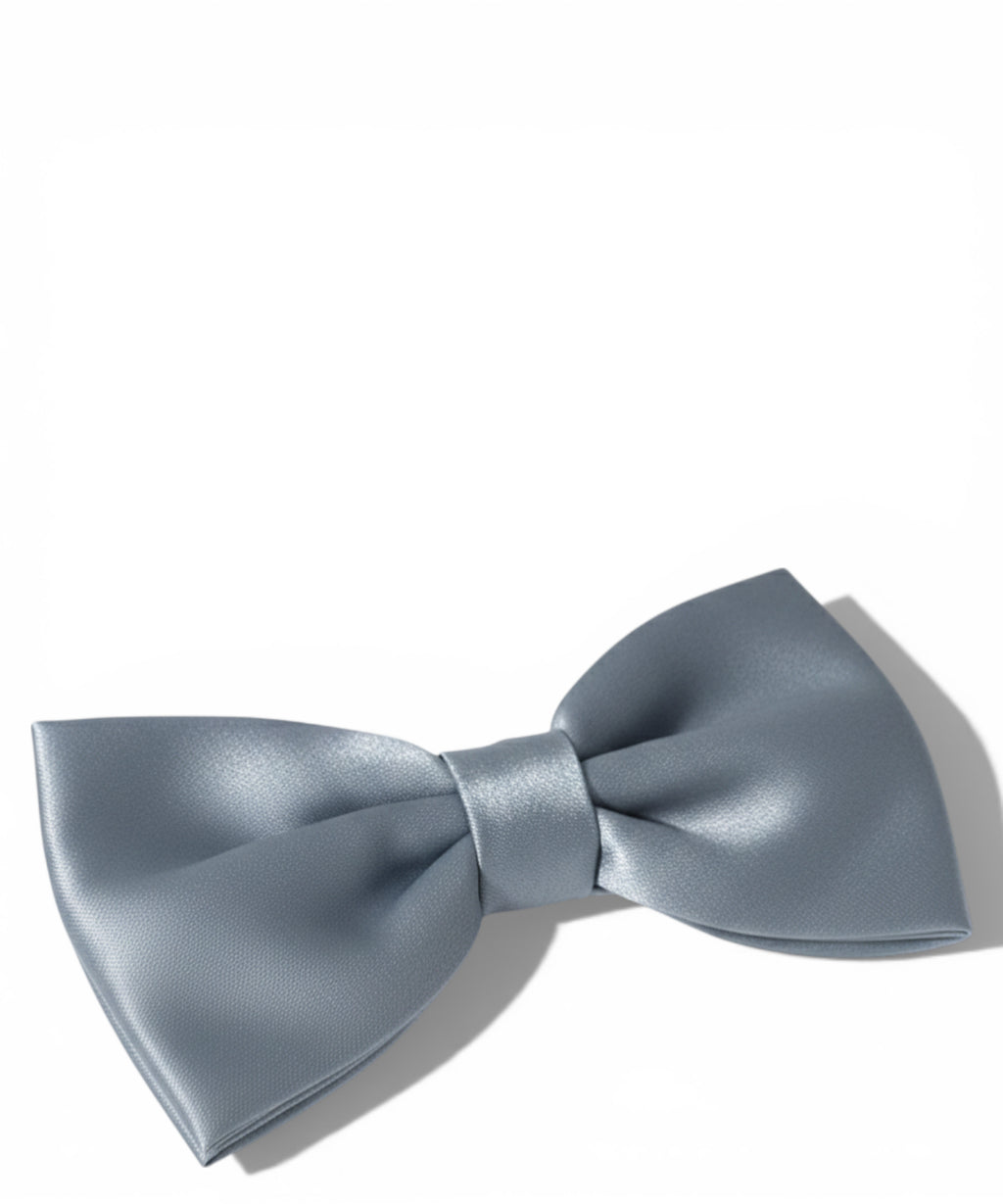 Papillon en satin bleu ciel classique réglable pour occasions élégantes