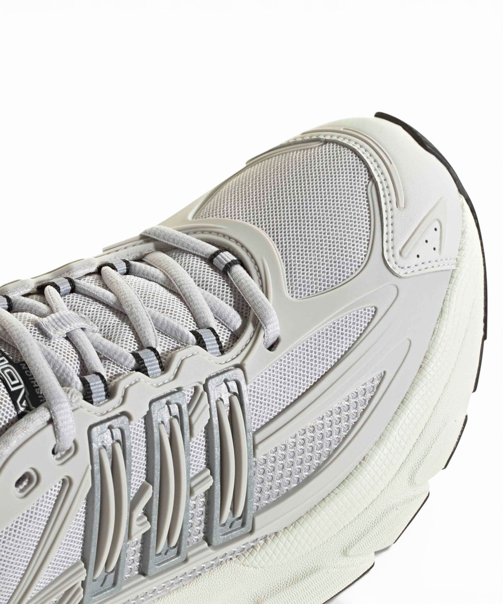 Baskets Adidas Adistar XLG 2.0 pour Confort et Style