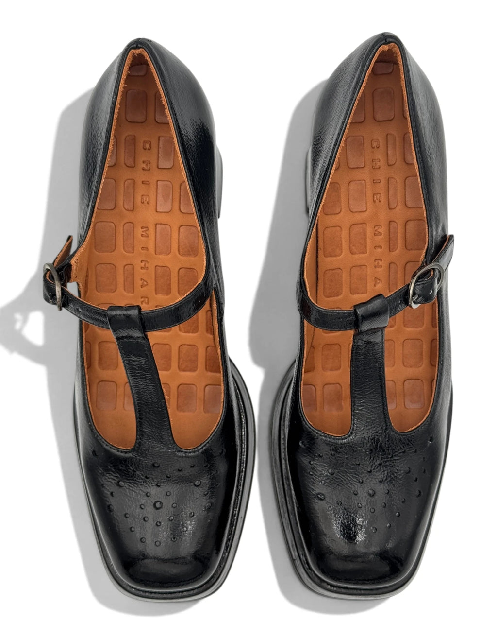 Chaussures femme Chie Mihara Kayla en cuir noir élégantes