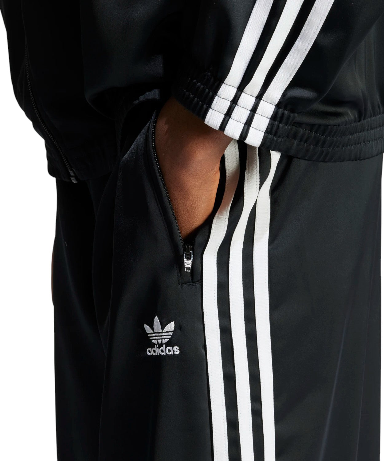 Pantalon de survêtement adidas en satin, coupe large, pour un look moderne