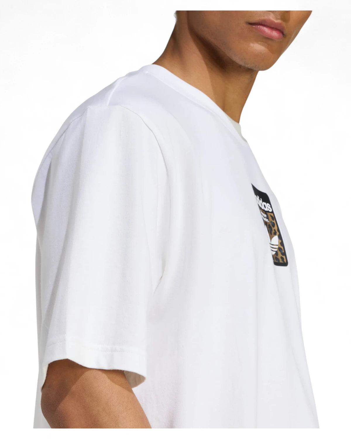 T-shirt Adidas Leo Oversize-Adidas Originals-T-shirt-Vittorio Citro Boutique