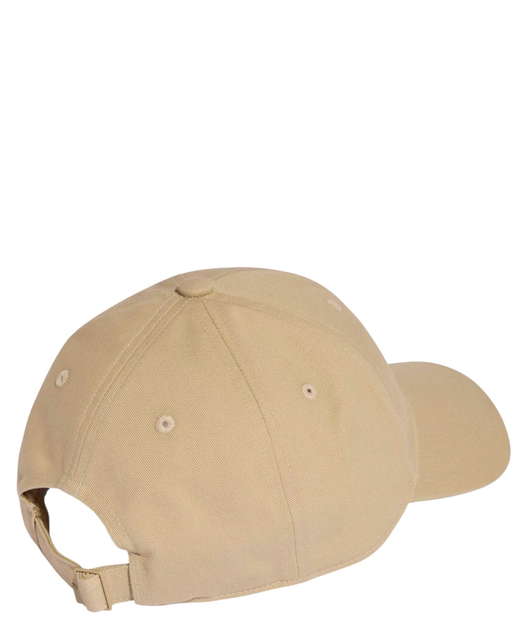 Casquette adidas en ton métal avec Trèfle
