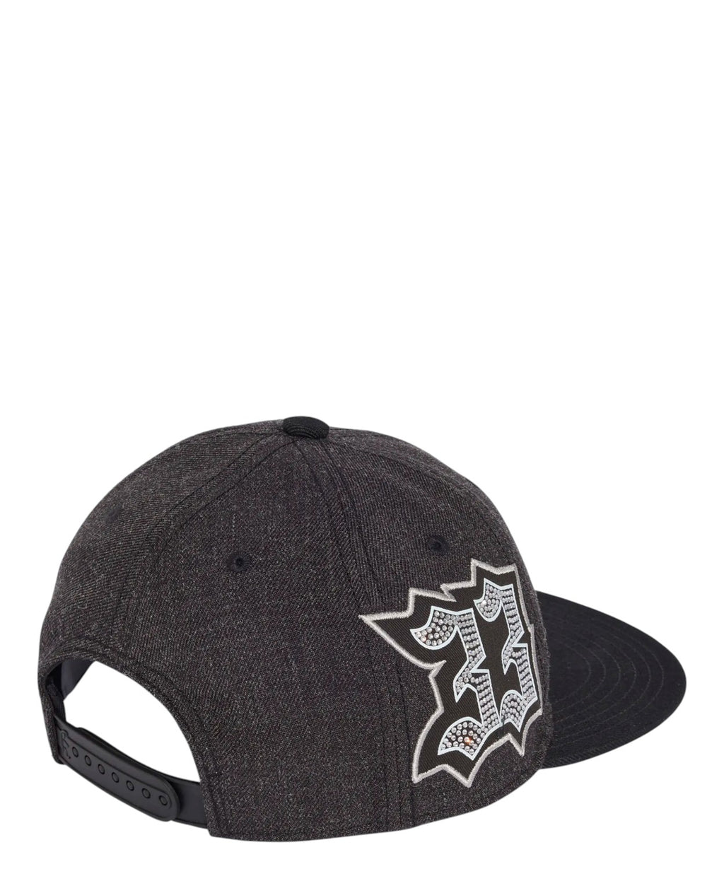 Casquette adidas Originals Rhinestone pour un style streetwear