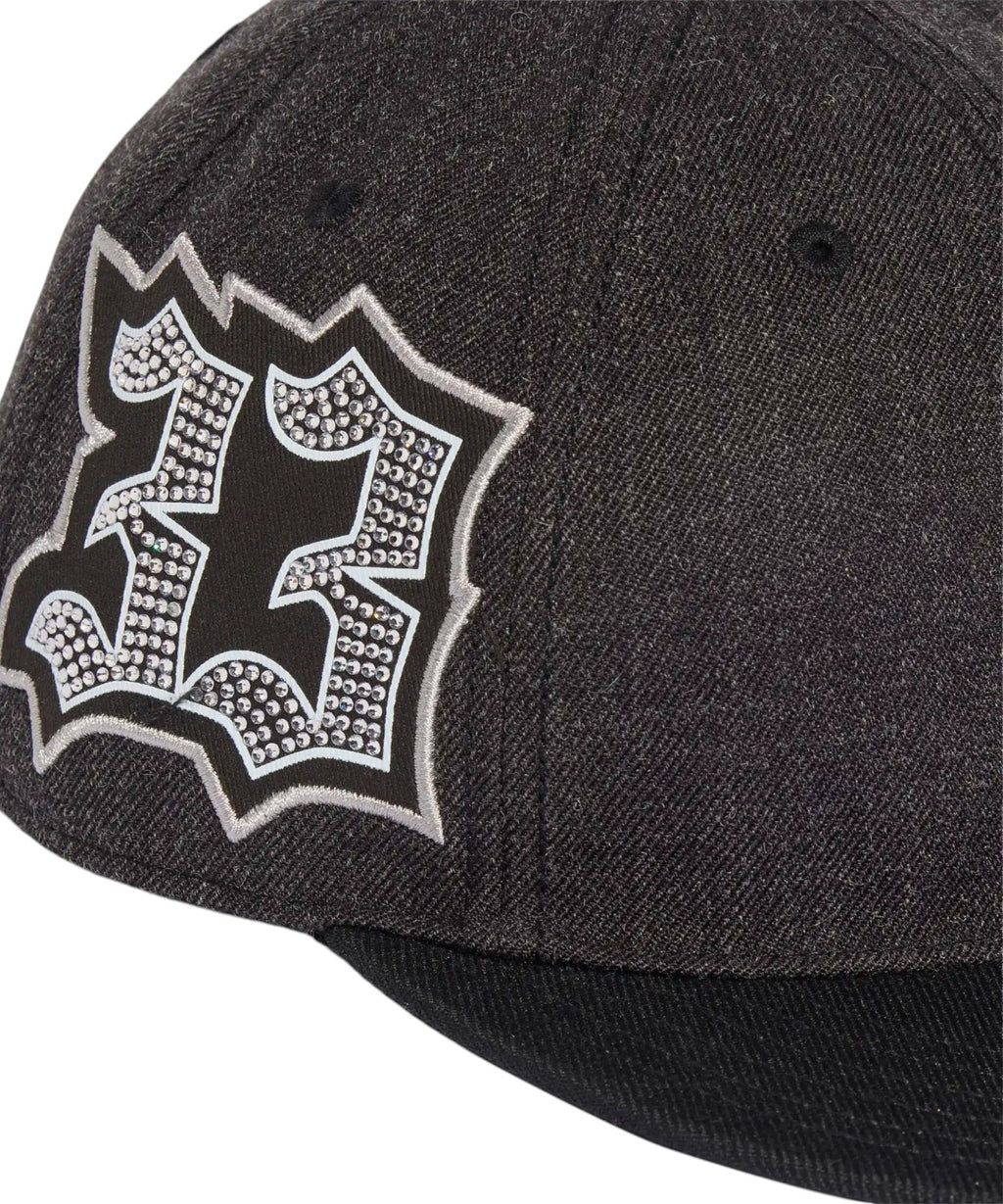 Casquette adidas Originals Rhinestone pour un style streetwear
