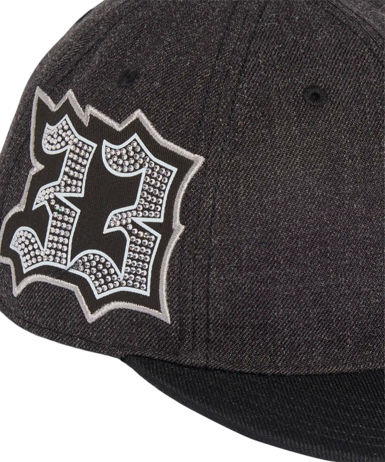 Casquette adidas Originals Rhinestone pour un style streetwear