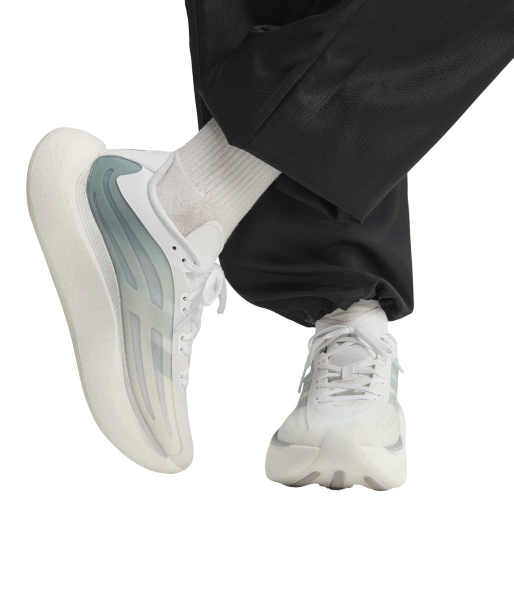 Sneakers adidas Hyperboost EPHR LT per stile e comfort