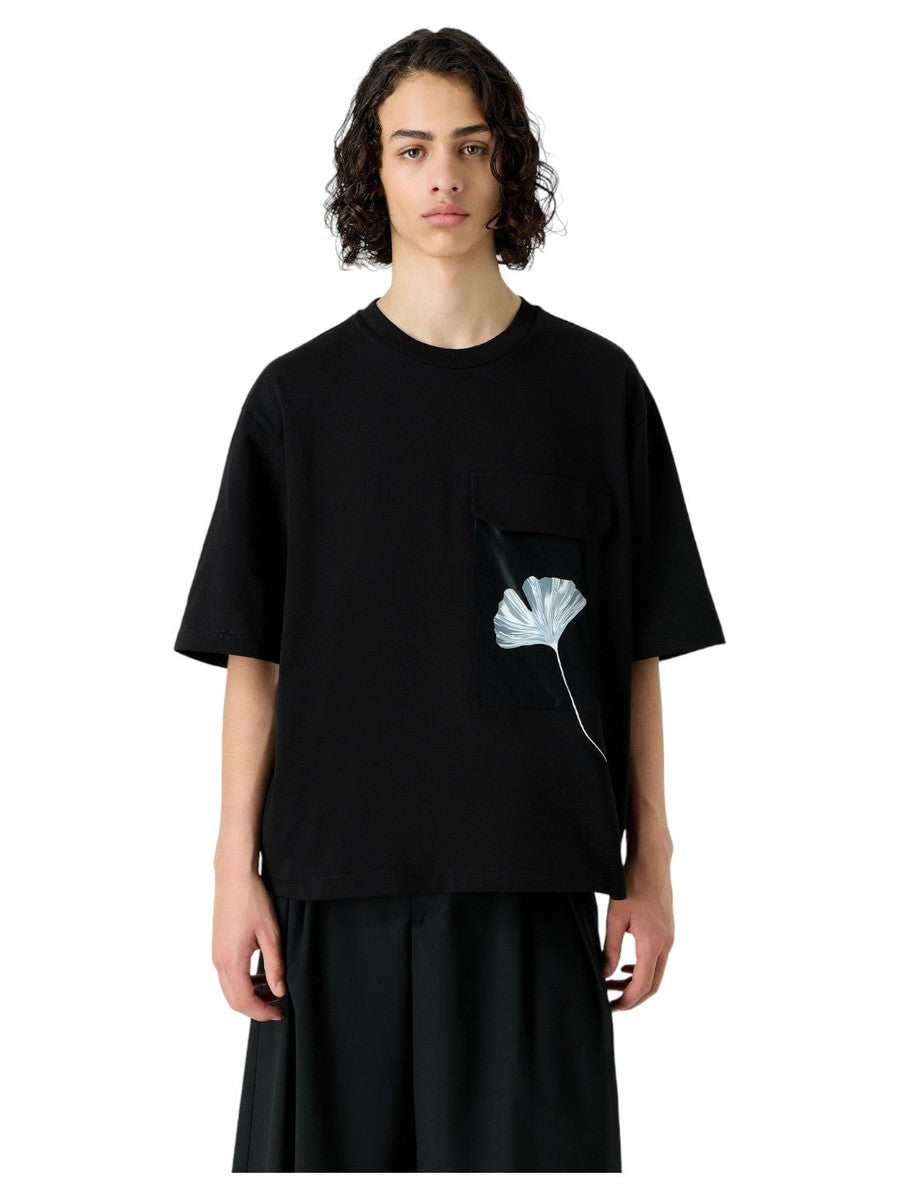 T-shirt in jersey mano compatta con tasca e stampa gingko-Emporio Armani-T-shirt-Vittorio Citro Boutique