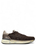 Sneakers Premiata Mick 7898 in pelle marrone con suola vintage, perfette per look urban-chic e comfort quotidiano.