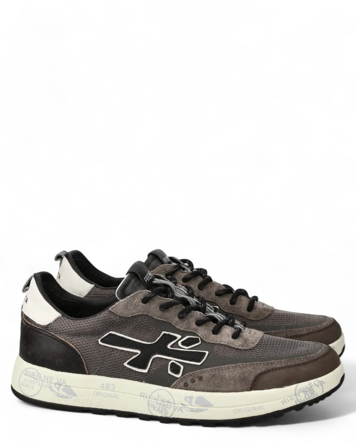 Scarpe Premiata Nous 7725 FW26 da uomo, doppia vista laterale, stile urbano con suola personalizzata e tomaia in pelle e mesh.