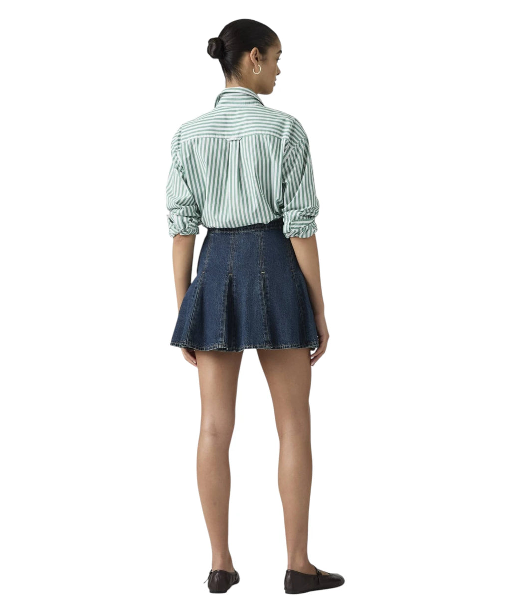 Jupe Mini Levi’s Godet en Denim Léger à Taille Moyenne
