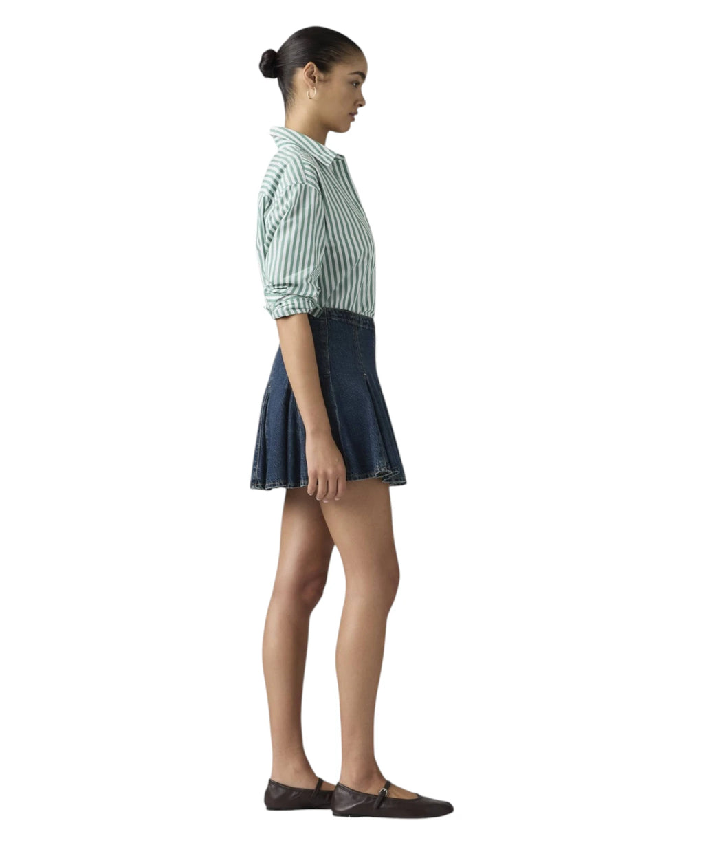 Jupe Mini Levi’s Godet en Denim Léger à Taille Moyenne