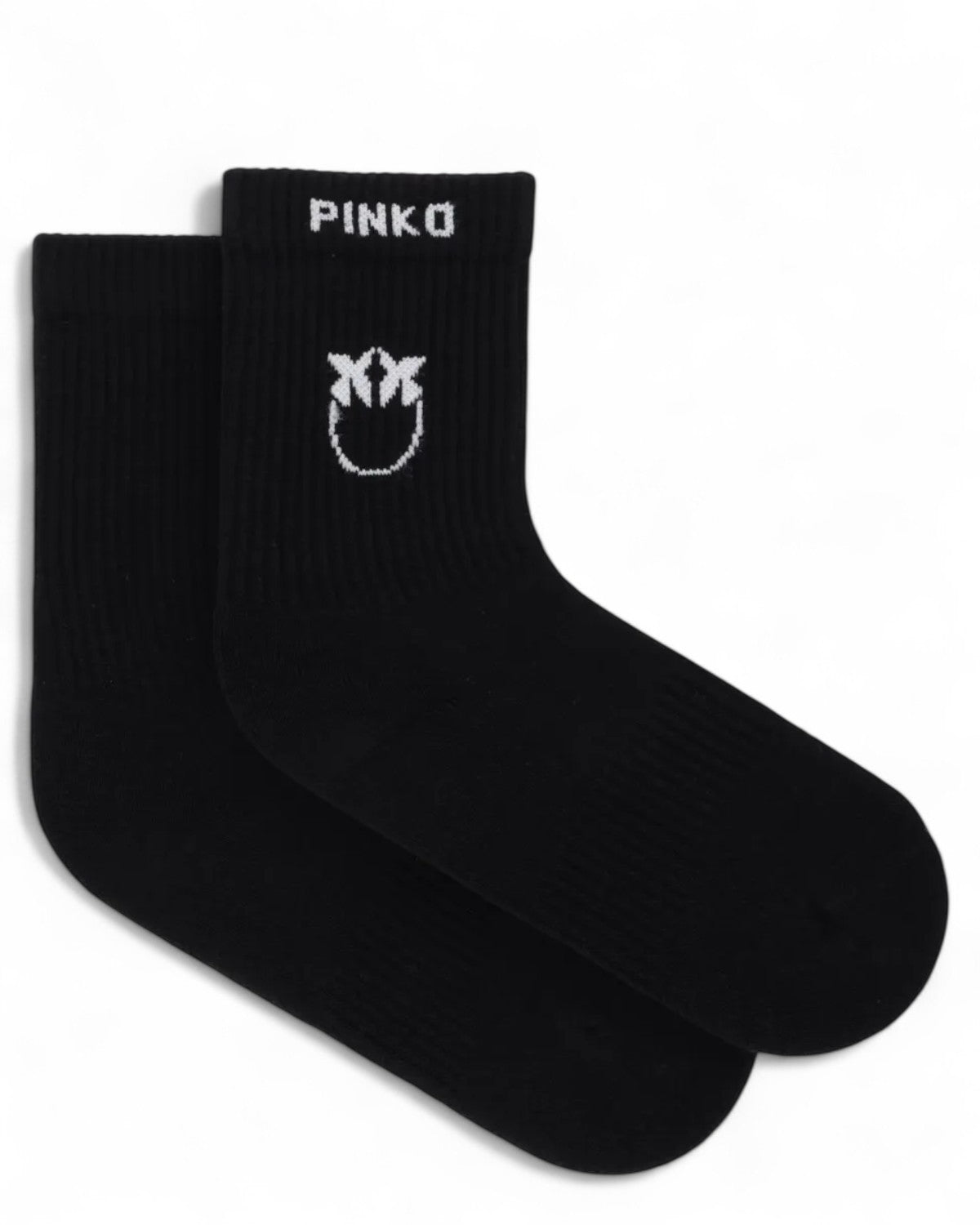 Calzini elasticizzati PINKO con logo distintivo bianco su fondo nero, ideali per look casual e sportivi invernali da donna.