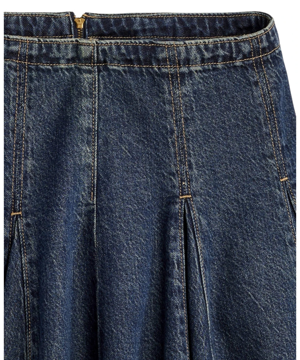 Jupe Mini Levi’s Godet en Denim Léger à Taille Moyenne