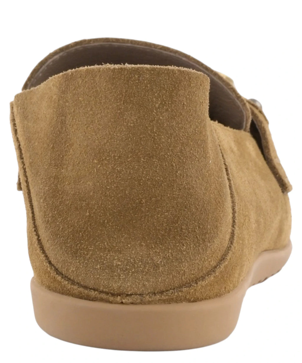 Mou ballerine en daim avec logo métallique