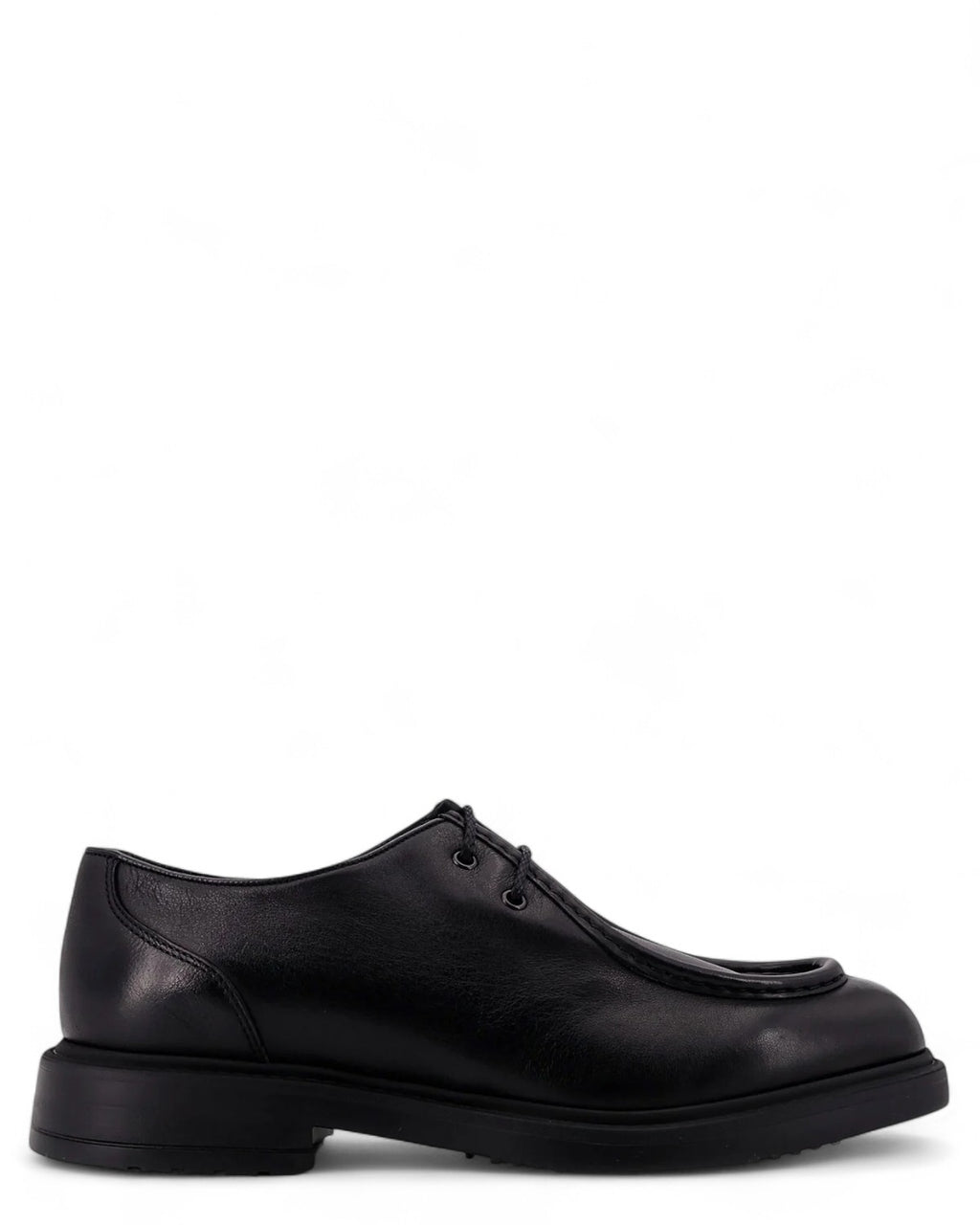 Scarpa stringata Derby Parabout in pelle nera Doucal’s con punta arrotondata e suola in gomma, stile elegante per uomo FW26.