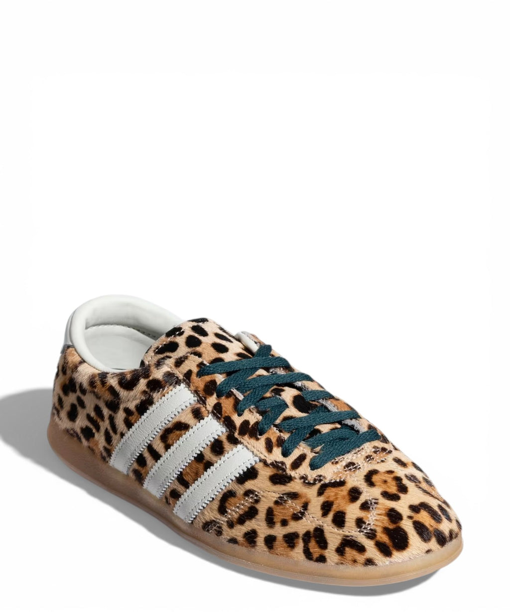 Baskets Adidas Gazelle Lo Pro W motif animalier