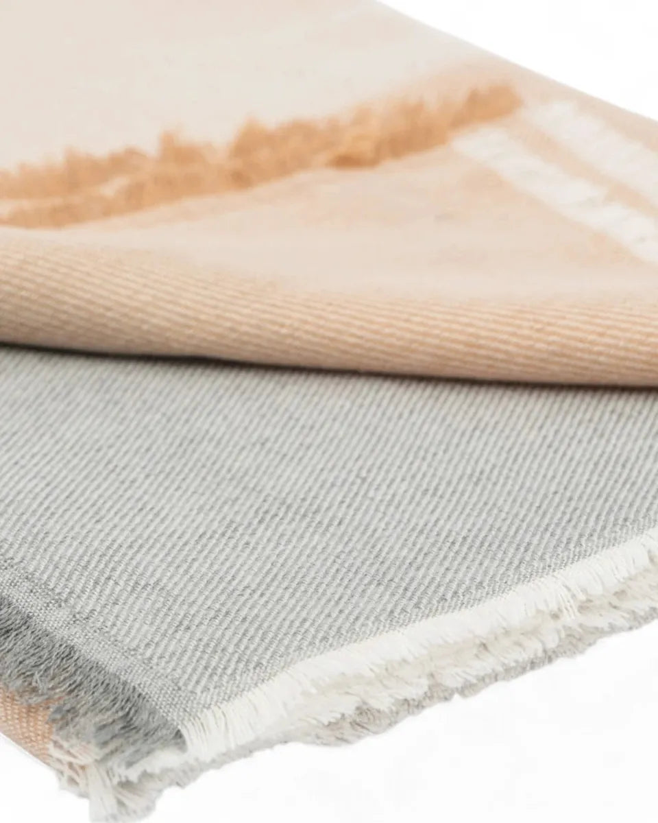 Stola Multicolor con Logo-Sciarpe & stole-Emporio Armani-Vittorio Citro Boutique