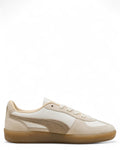 Sneakers donna Puma Palermo Elevated in Warm White e Chocolate Chip con suola in gomma e dettagli in suede, stile rétro anni '80.