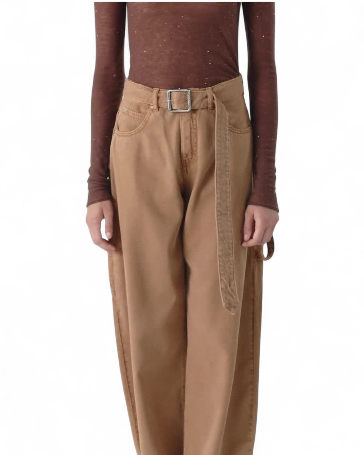 Dettaglio frontale dei Pantaloni Balloon Denim Workwear PINKO con vita alta, cintura in tessuto e silhouette balloon per stile moderno.