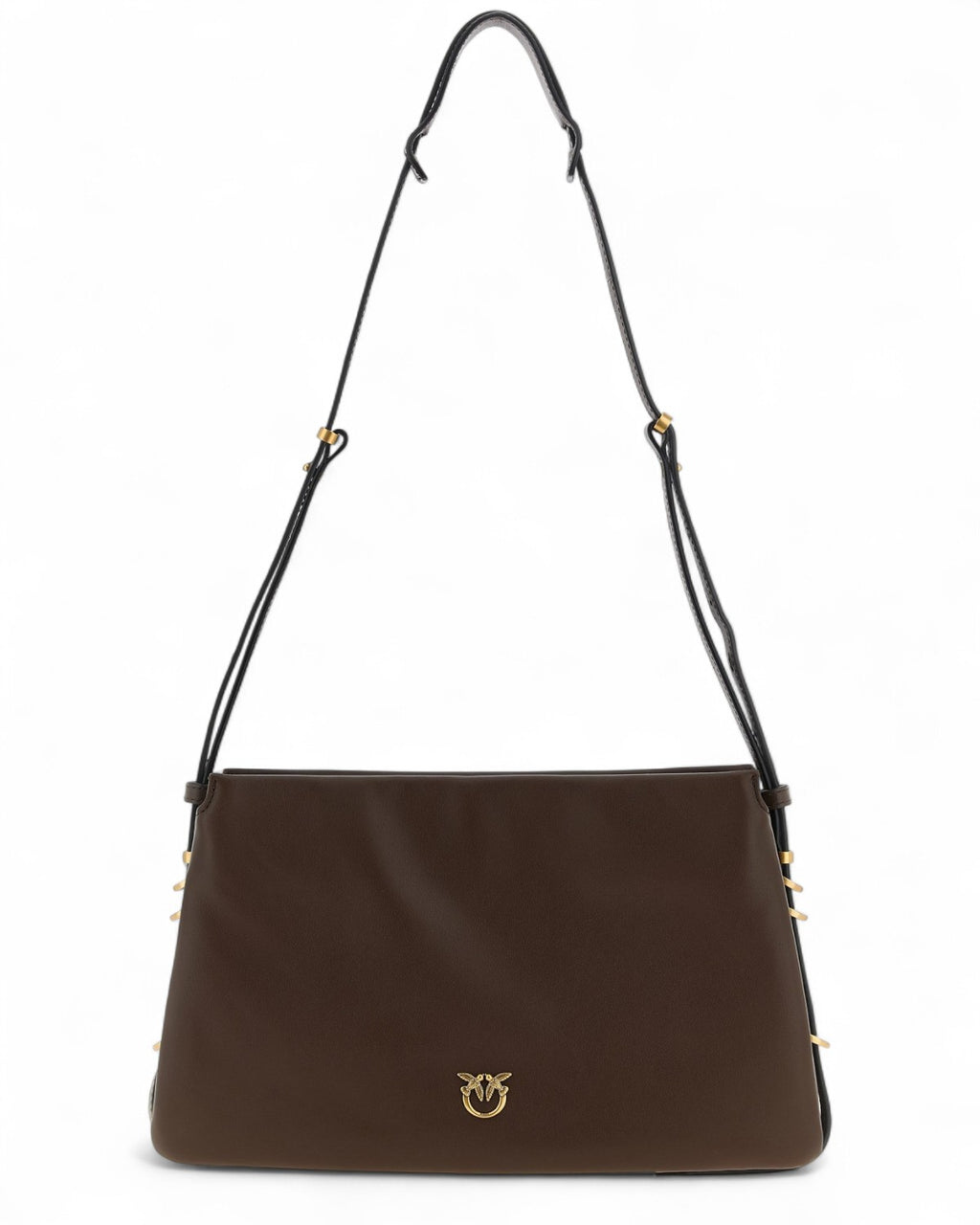 Borsa a Tre Soffietti in Pelle – Elegante e Funzionale, modello a spalla in pelle marrone con logo dorato e tracolla regolabile.