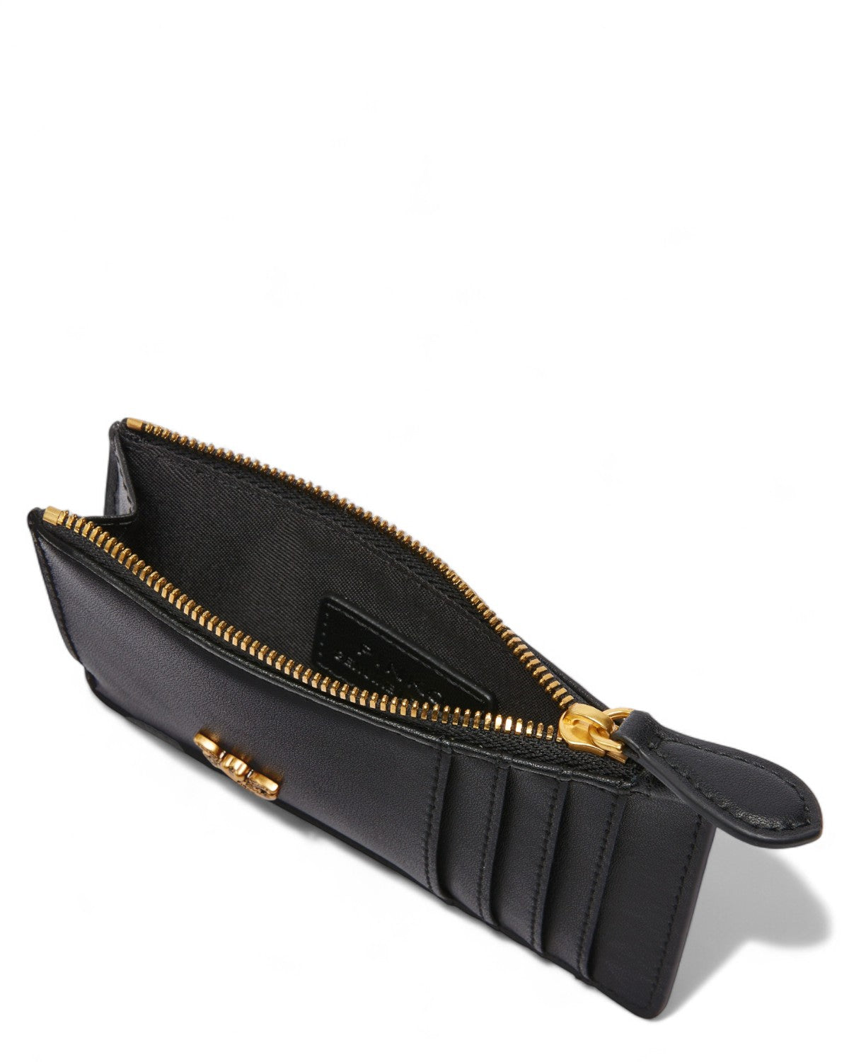 Interno del porta carte Pinko in pelle con zip e scomparti per carte, foderato in polycotton e rifinito con dettagli dorati.
