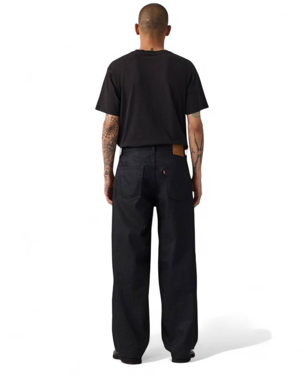 Retro dei jeans Levi's 578 Baggy da uomo, con tasche posteriori classiche e patch in pelle, stile vintage e sostenibile.