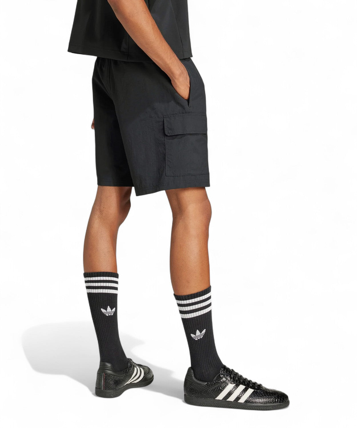 Adidas ESS WVN Pantaloncini Cargo in Poliammide-Adidas Originals-Shorts-Vittorio Citro Boutique