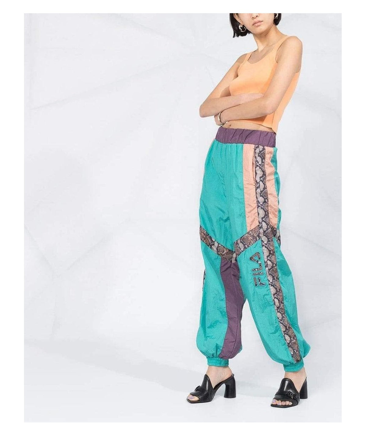 Pantaloni sportivi oversize akira 6
