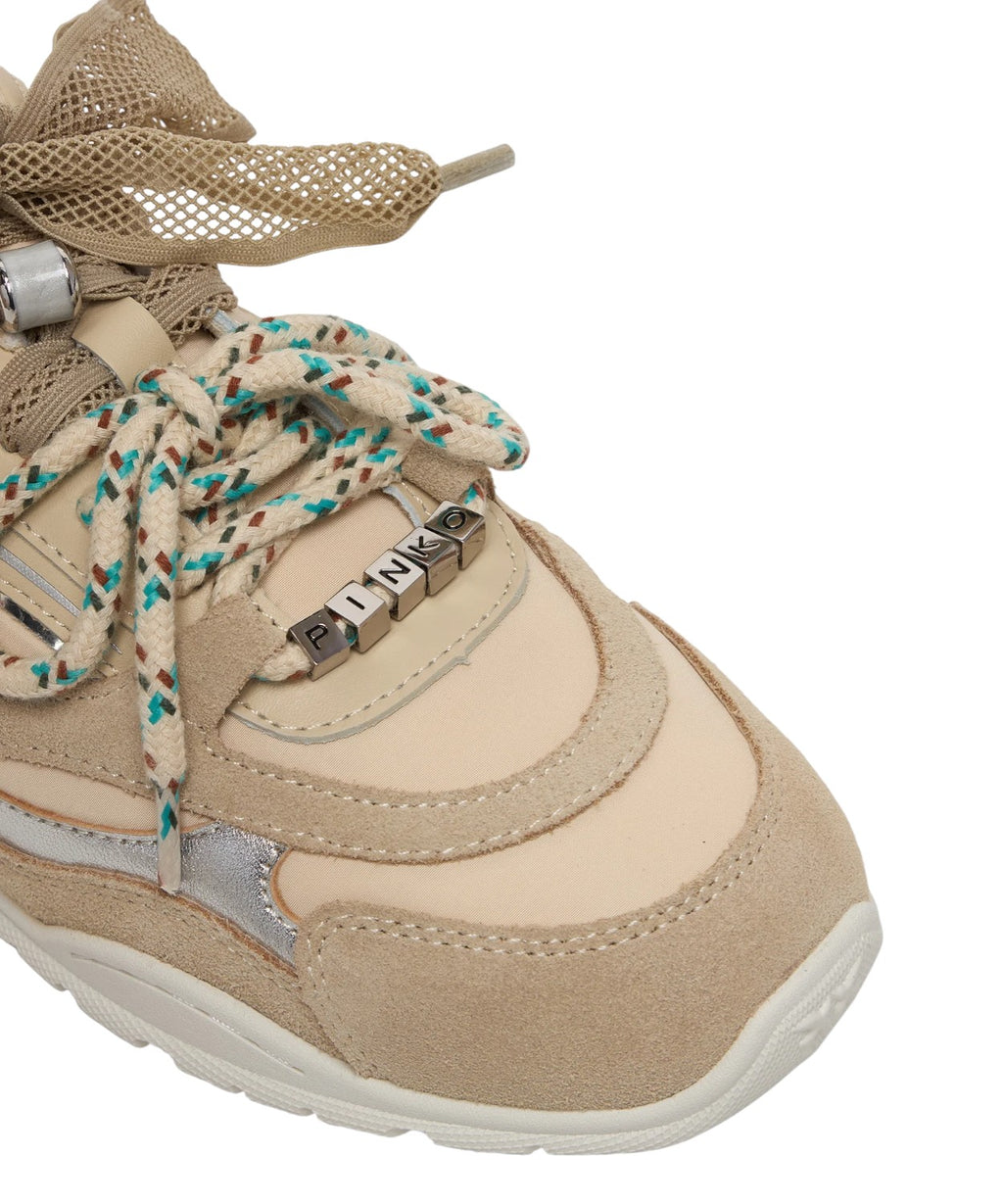 Sneakers Pinko YULIA 01 : style et confort avec double lacets